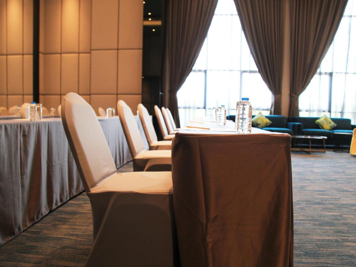 Fortune Saeng Chan Beach Hotel Rayong - Sha Plus Kültér fotó